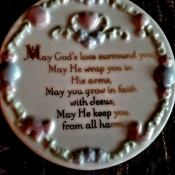 May God's Love Surround You Ceramic Name Tag - New - Picture 1 of 4